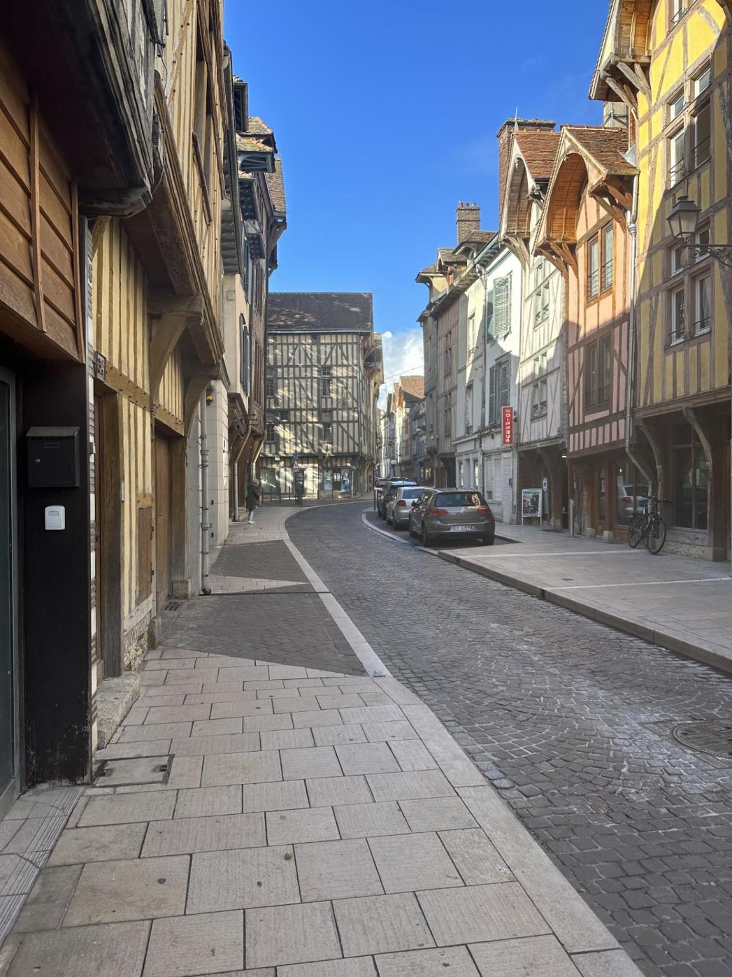 Maison Atypique En Centre-Ville Troyes Exterior photo